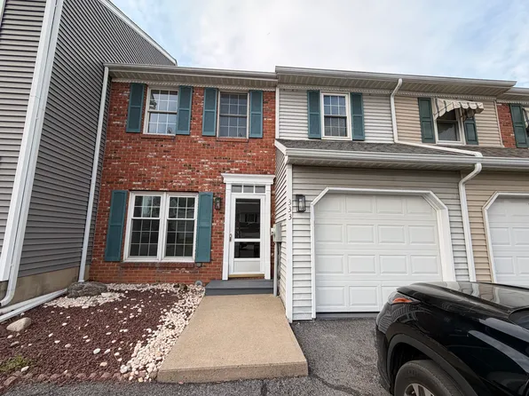 333 Village Walk Dr, Macungie, PA 18062