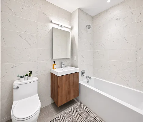 Bathroom, photo 1