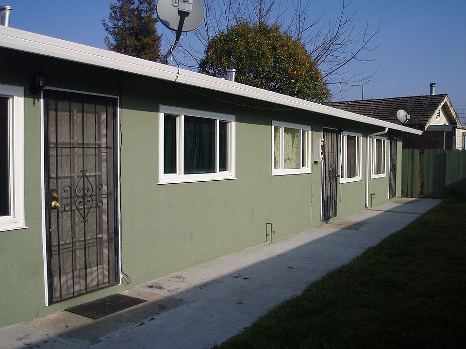 1st image of 2917 Curtis Ave