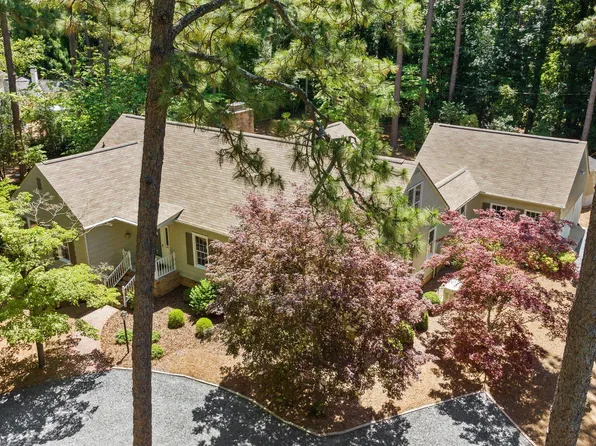 225 S Valley Road, Southern Pines, NC 28387