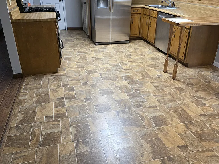 214 Candler Rd — Photo 16