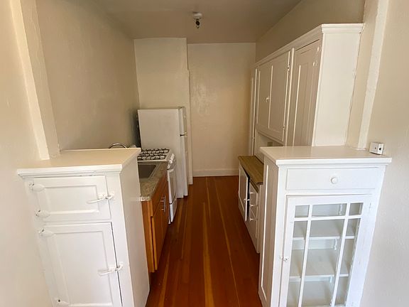 5th image of 2232 Ivy Dr #9
