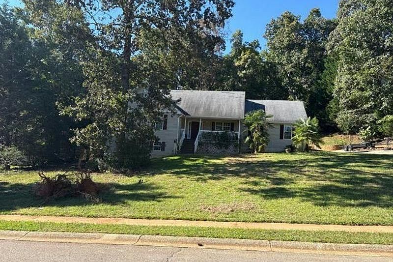 1st image of 2238 S Oaks Dr