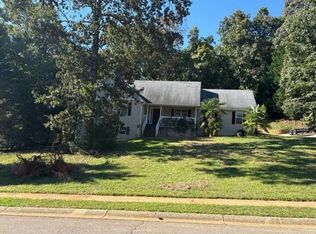2238 S Oaks Dr, Gainesville, GA 30507