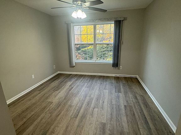 3rd image of 1024 Waterford Dr
