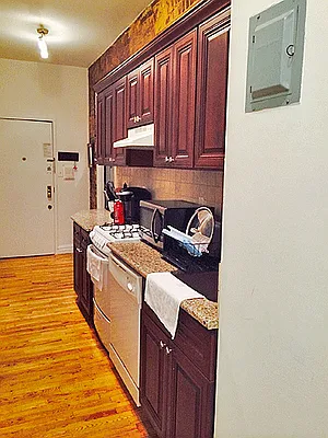 Rented by Chartwell Manhattan Realty | media 9