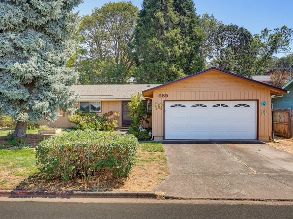 685 Talbot St, Eagle Pt, OR 97524