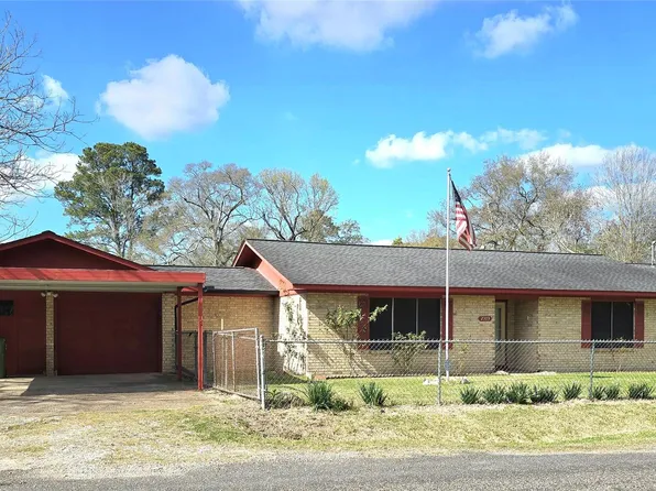 2303 Laird St, Dayton, TX 77535