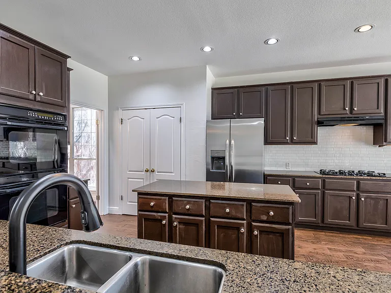 1708 Pagedale Cv — Photo 33