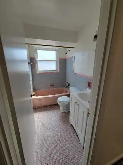 Building Photo - 2722 Montana Ave #4