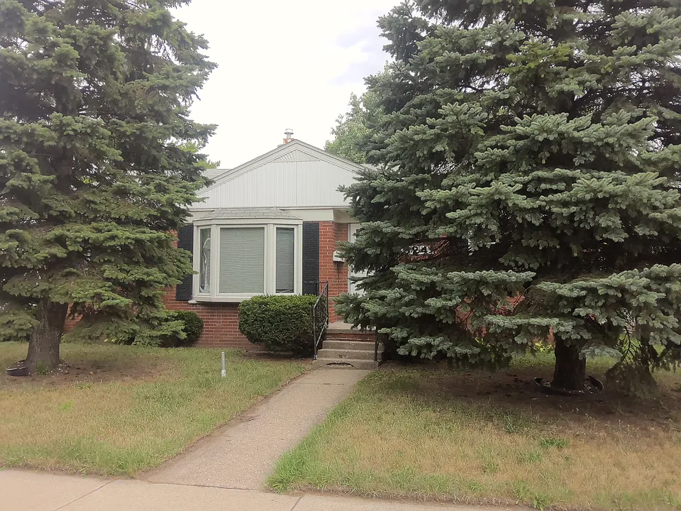 324 W Lincoln Ave