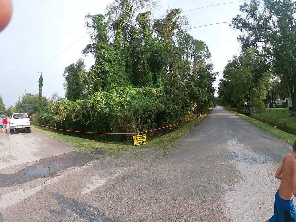 2nd image of 2561 Pompano Dr