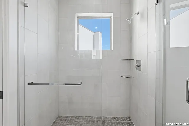 1817 N Saint Marys St #301 — Photo 21