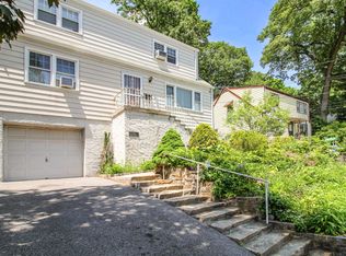 23 Halley St, Yonkers, NY 10704