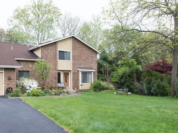 1331 Colvin Forest Dr, Vienna, VA 22182