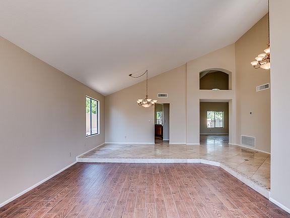 2nd image of 3710 N Wintergreen Way