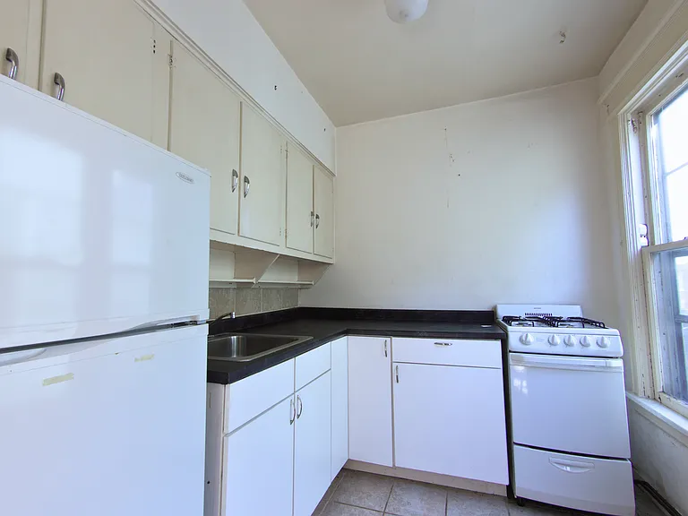 216 W Gilman St #3 — Photo 13