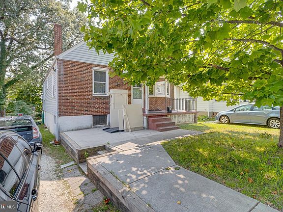 5th image of 2507 Taylor Ave