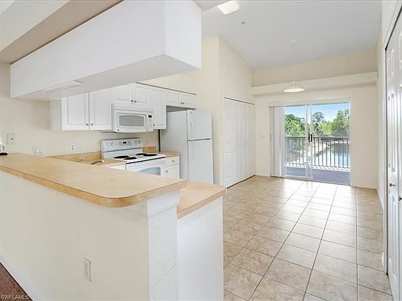 4th image of 26660 Rosewood Pointe Dr Unit 202