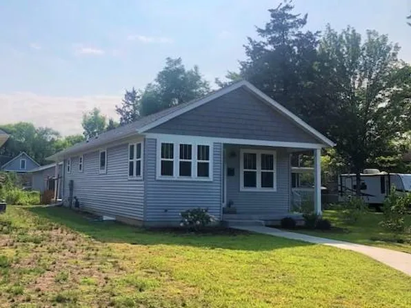 1007 Summer St, Eau Claire, WI 54701
