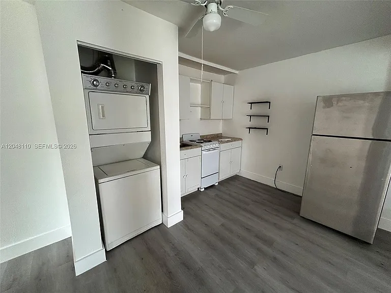 11239 SW 5th Ter — Photo 4