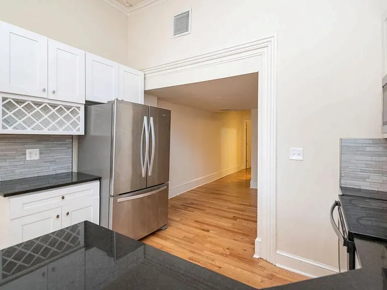 32 E Preston St #A — Photo 13