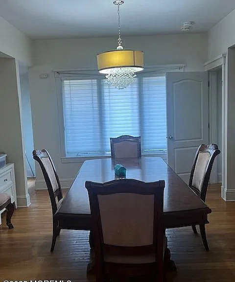 27 Richmond Ave — Photo 4
