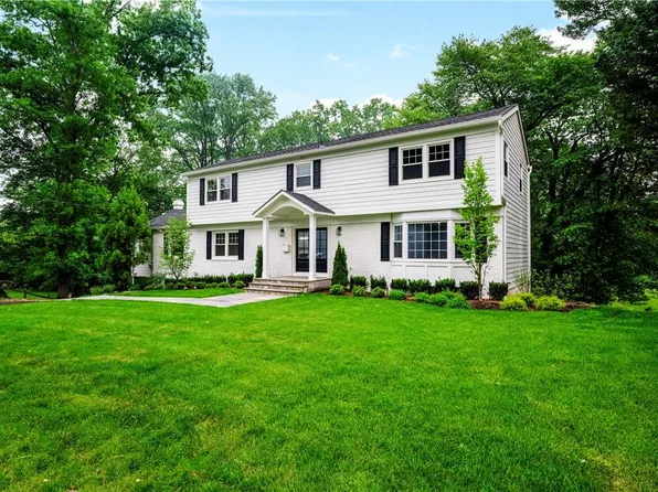 12 S Canterbury Road S, Harrison, NY 10528