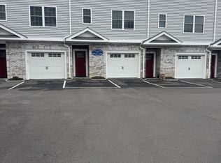 2 Beacon Sq #5, Fairfield, CT 06825