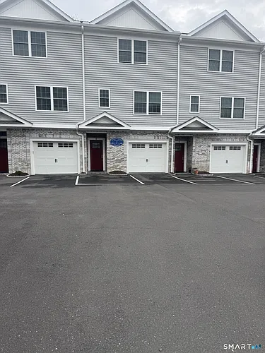 2 Beacon Sq Photo 1
