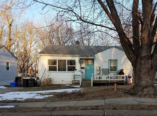 2233 Wilson Dr, Bellevue, NE 68005