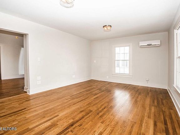 5th image of 319 E Burwell Ave