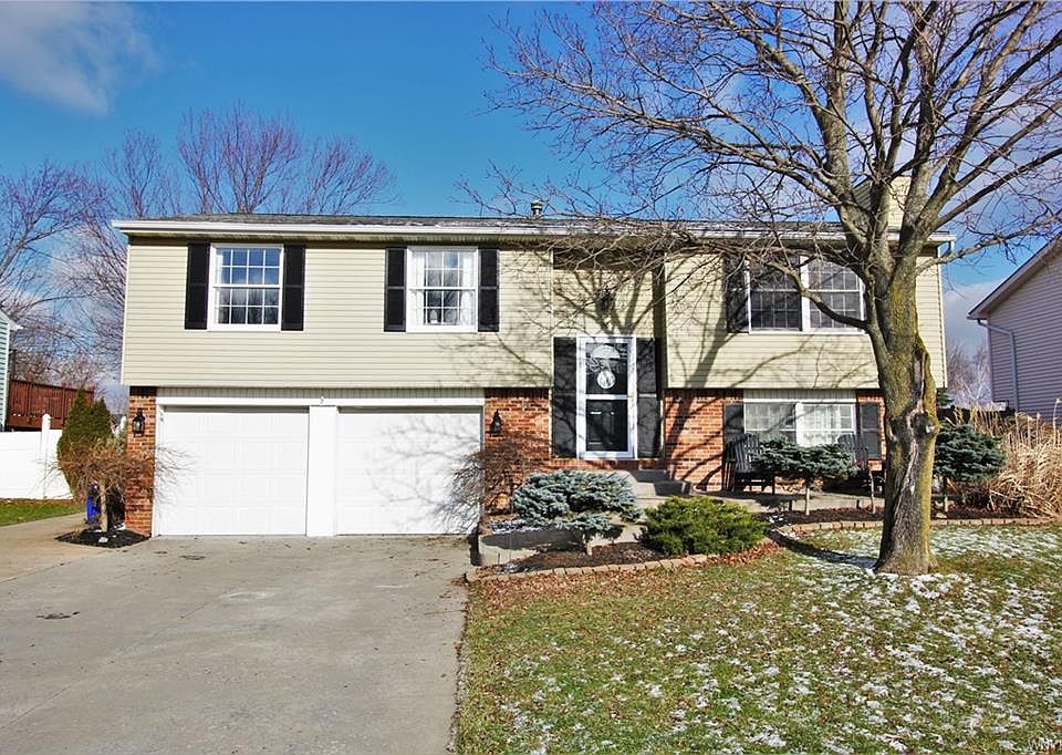 1st image of 96 Oakbrook Dr