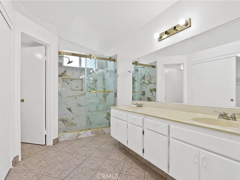 5965 Stafford Ave — Photo 5