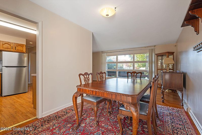 5th image of 384 S Main Avenue