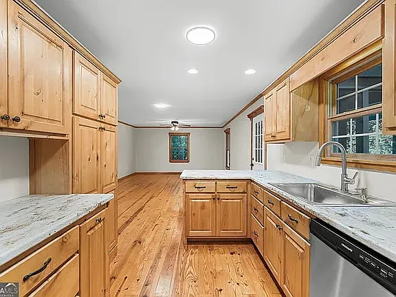 Kitchen 1