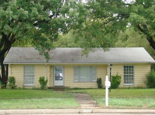 709 E Marvin Ave, Waxahachie, TX 75165
