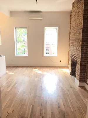 Rented by Lang Realty LLC | media 10