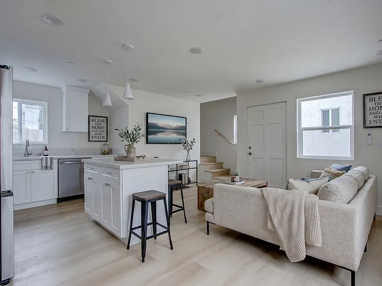 4346 W Country Club Dr #42461 — Photo 3