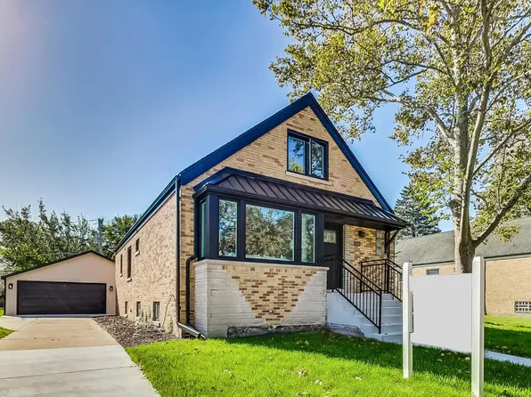 245 E Quincy St, Riverside, IL 60546