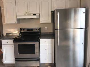 17 Sylvan Ter, Newport, RI 02840