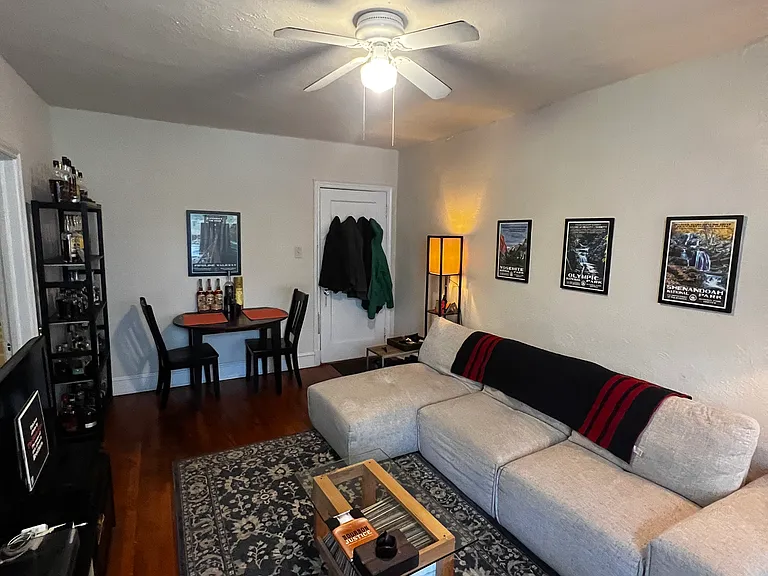 3426 W Grace St #12 — Photo 2