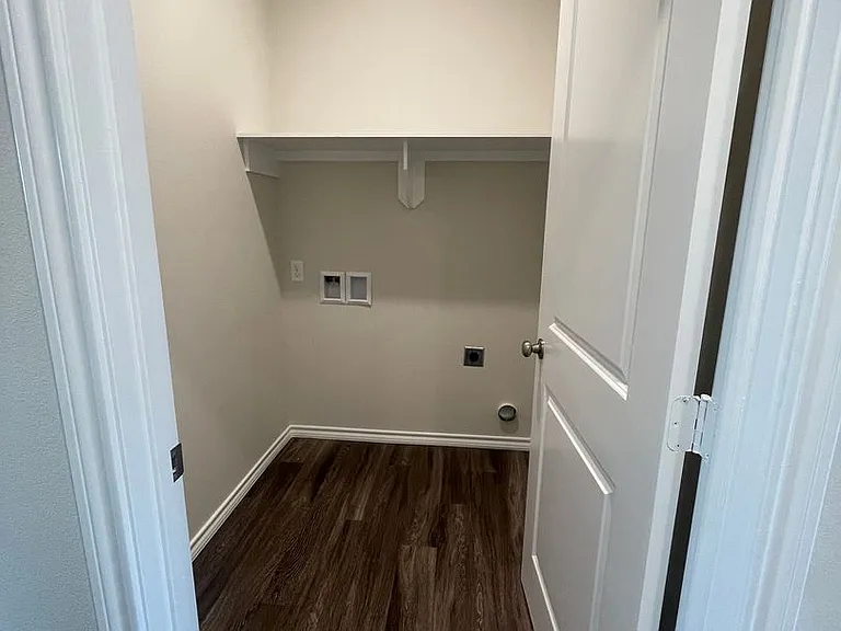 110 S Rainbow Dr — Photo 7