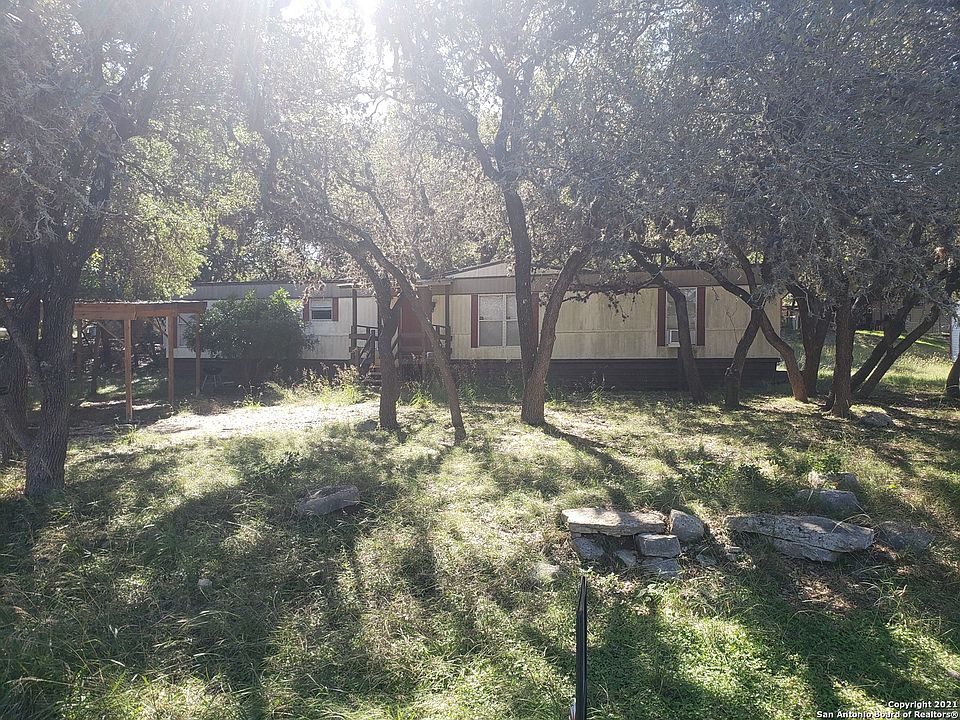 1st image of 623 ROYAL OAK DR