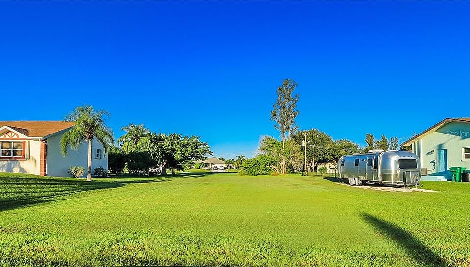 1st image of 2715 Wisteria Pl
