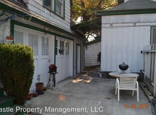 147 S Main St APT B, Lebanon, OR 97355