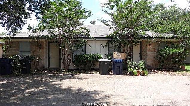 1st image of 729 San Saba Dr