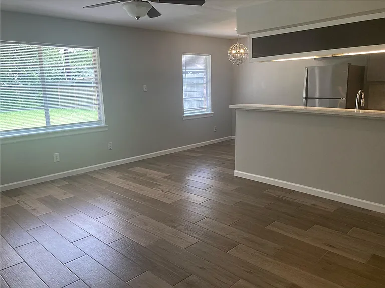 415 Cole St — Photo 3