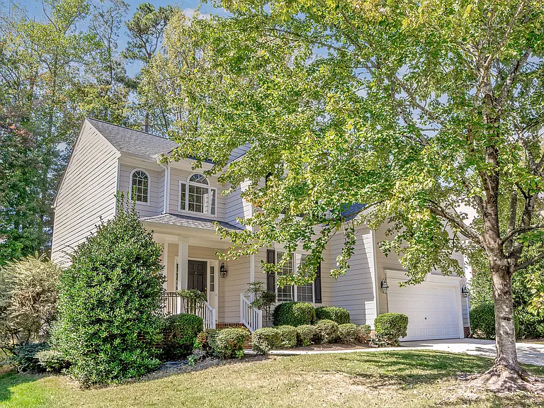 2103 Templeton Gap Dr — Photo 7