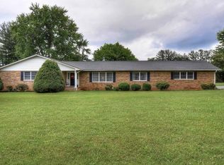 939 9th St, Erwin, TN 37650